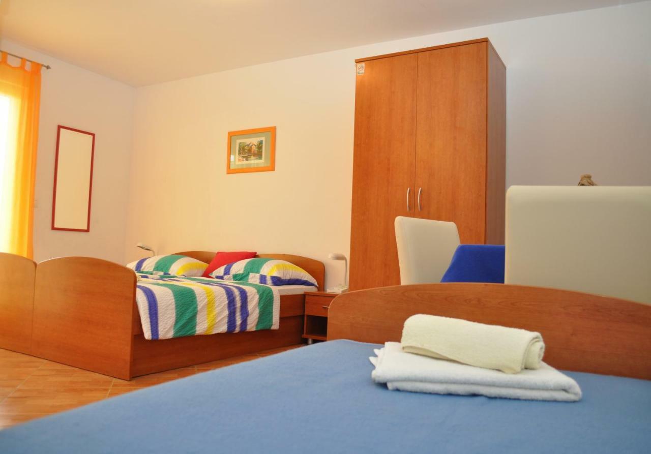 Apartments Ivica Makarska Exterior foto