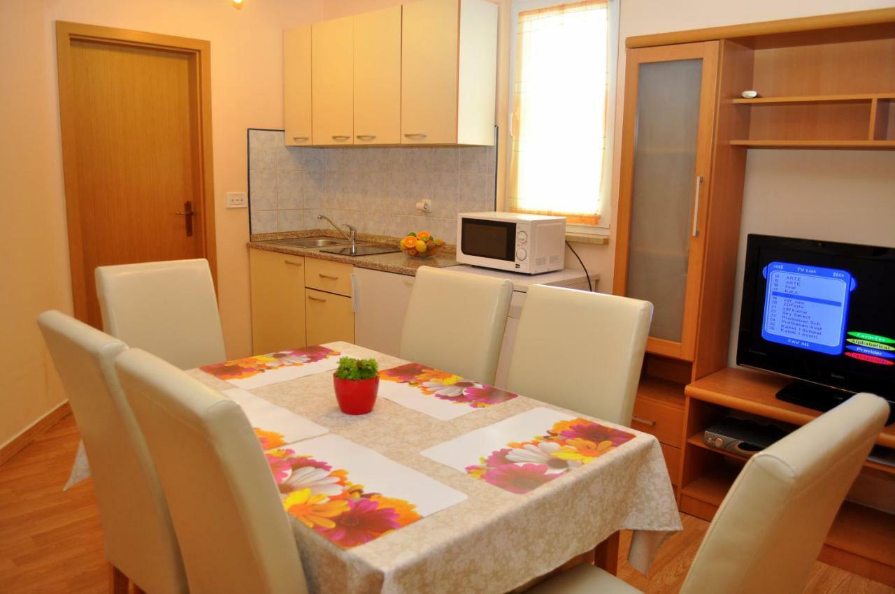 Apartments Ivica Makarska Exterior foto